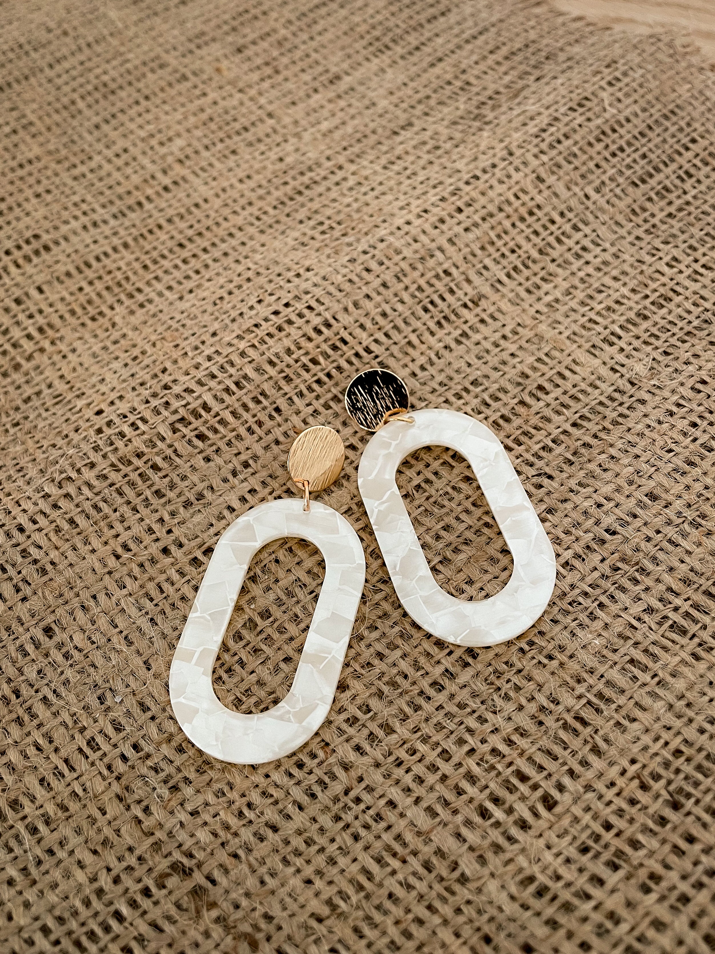 White Retro Acrylic Dangly Earrings